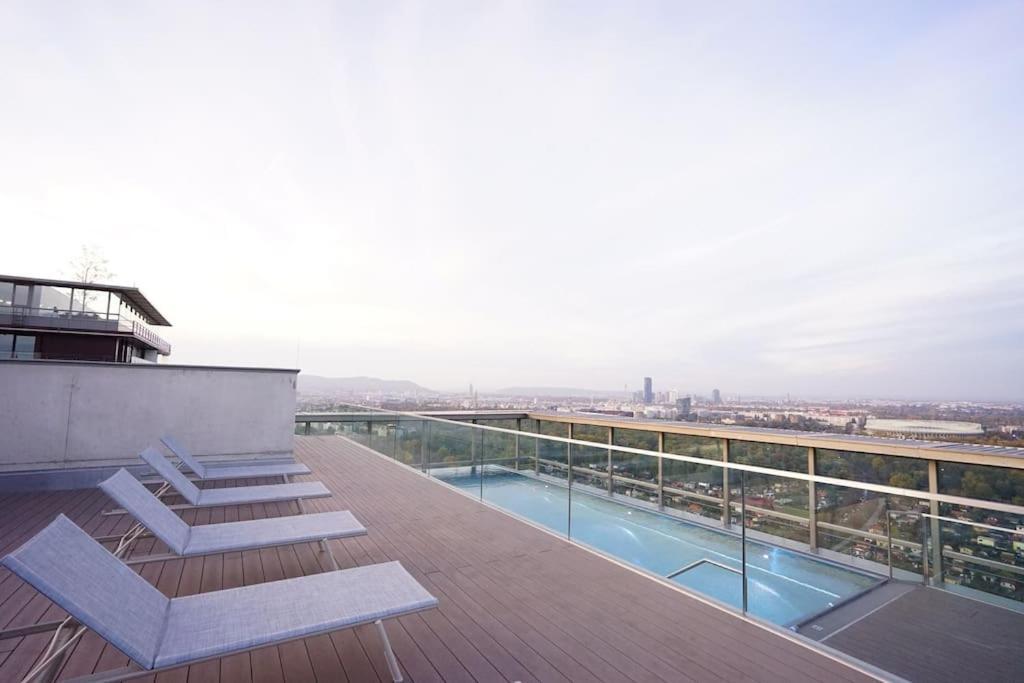 Exclusive Condo With Pool And Terrace Viena Exterior foto